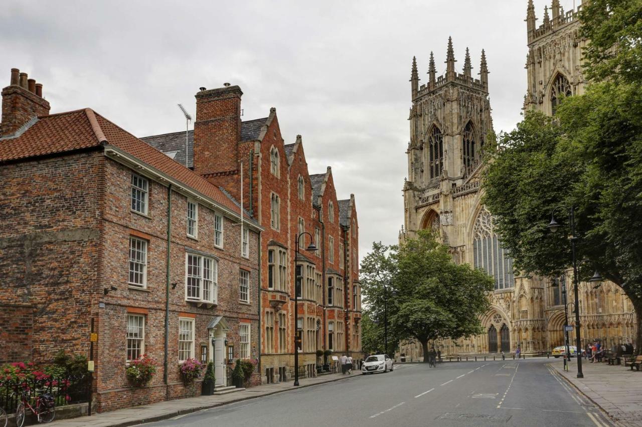 The Dean Court Hotel York Exterior foto